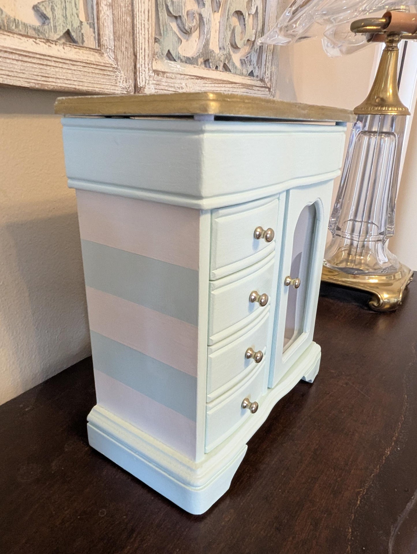 One of a Kind Vintage Hand Painted Tabletop Green White & Gold Jewelry Box