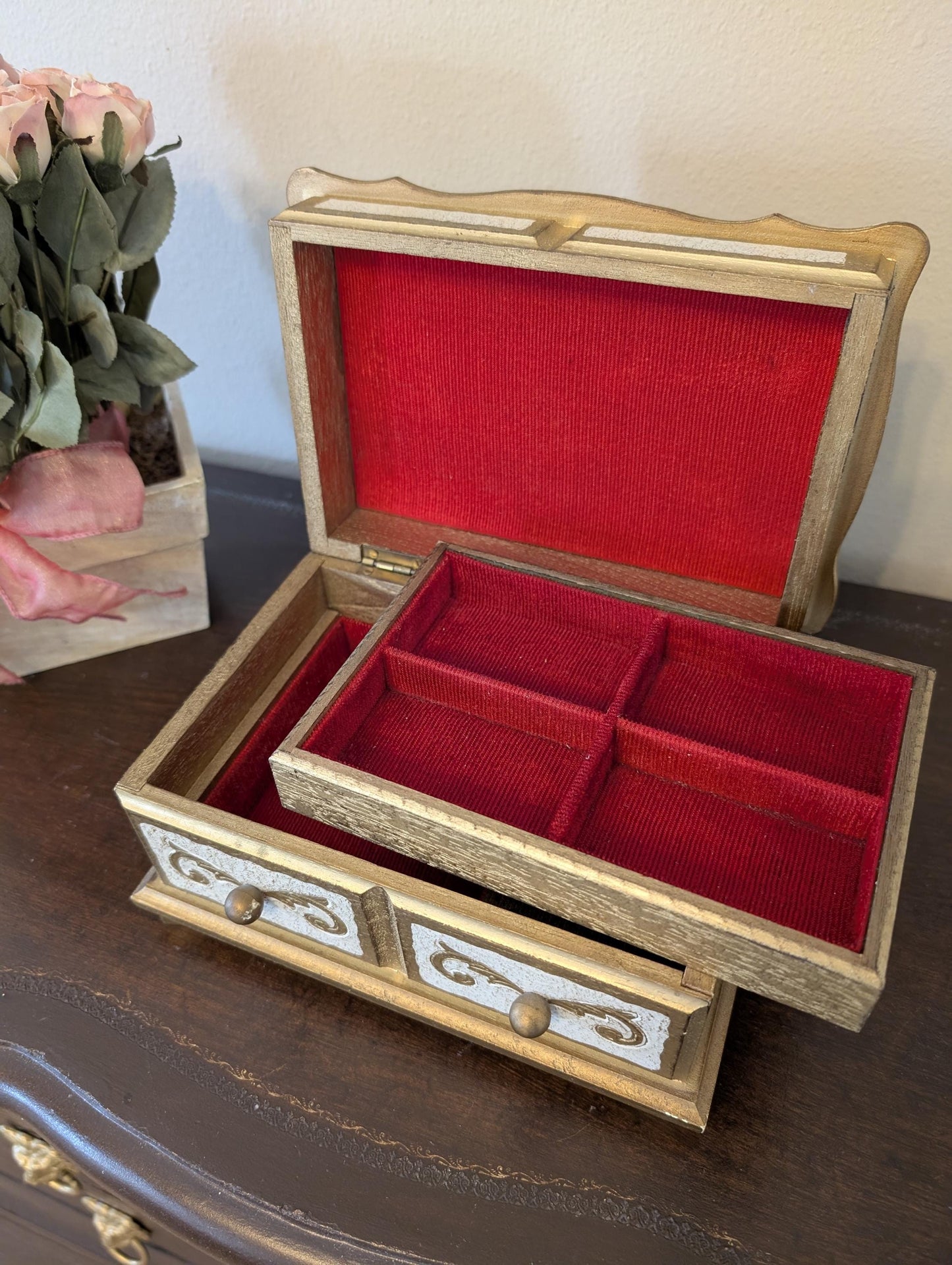 Vintage Florentine Musical Jewelry Box – Plays Strangers In The Night