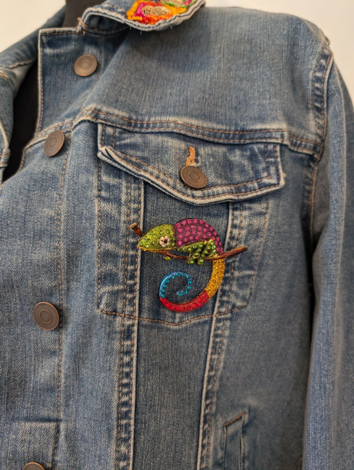 Custom Denim Jacket, Size L, Rhinestone Chameleon Brooch