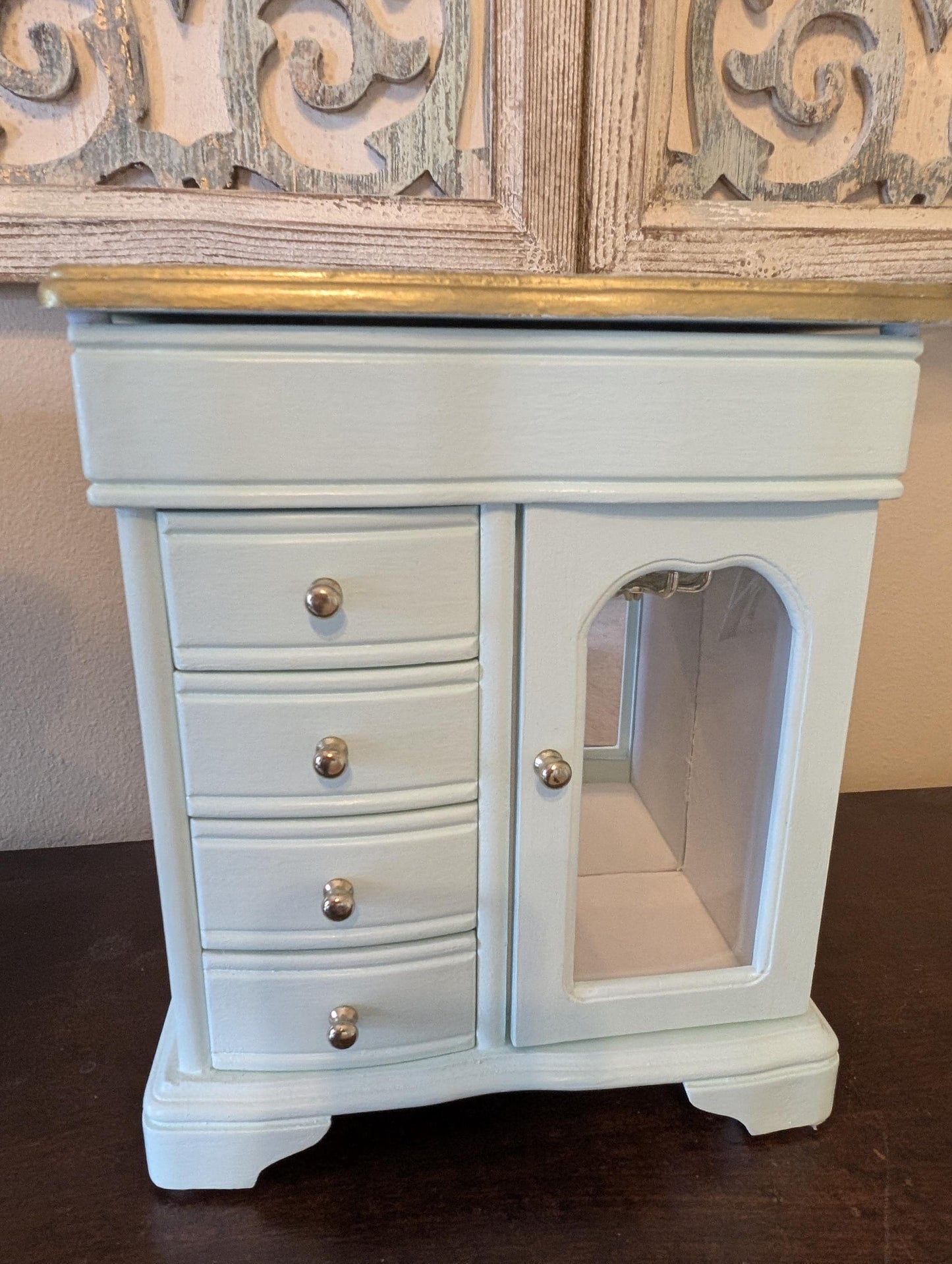 One of a Kind Vintage Hand Painted Tabletop Green White & Gold Jewelry Box