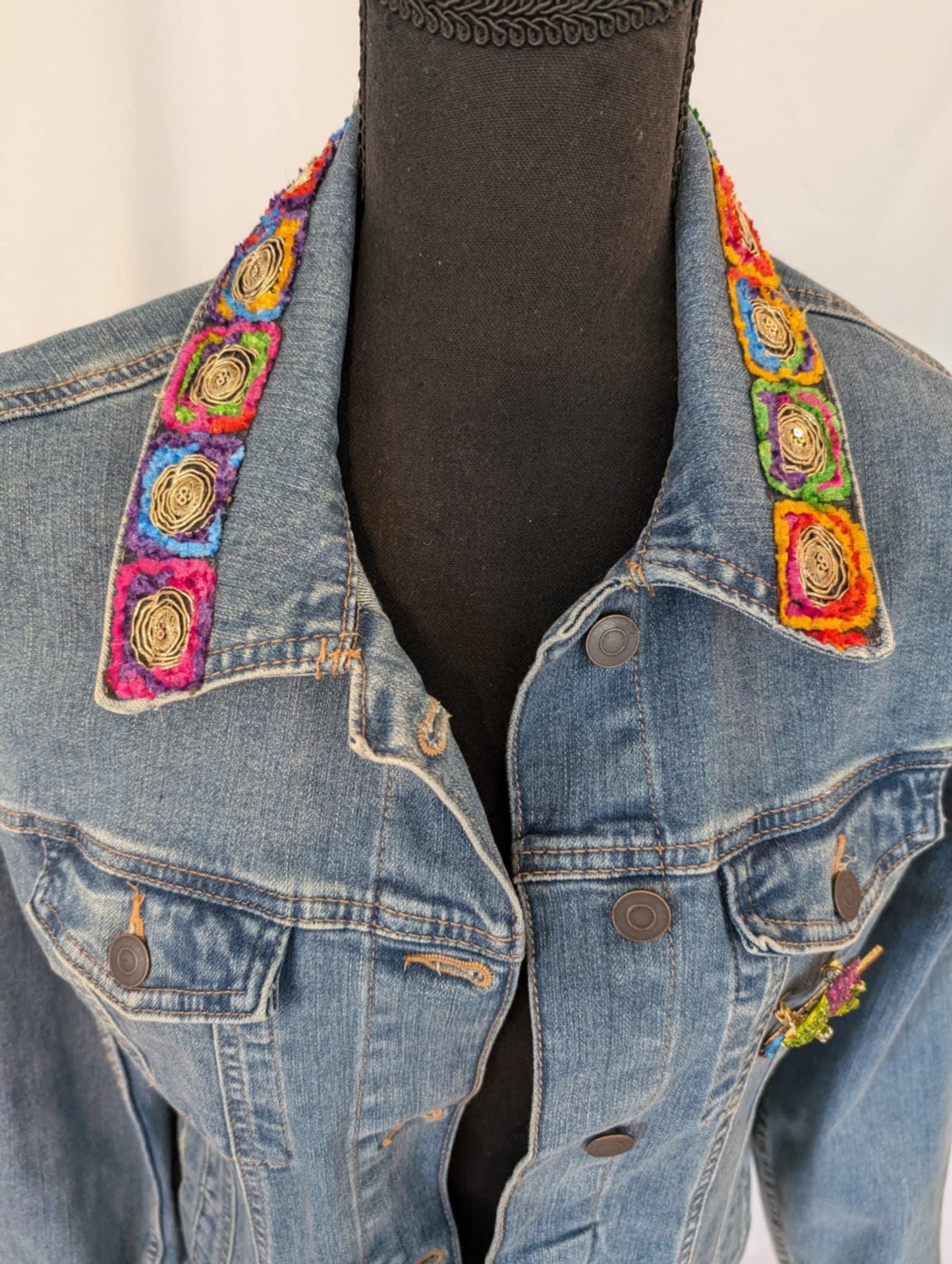 Custom Denim Jacket, Size L, Rhinestone Chameleon Brooch