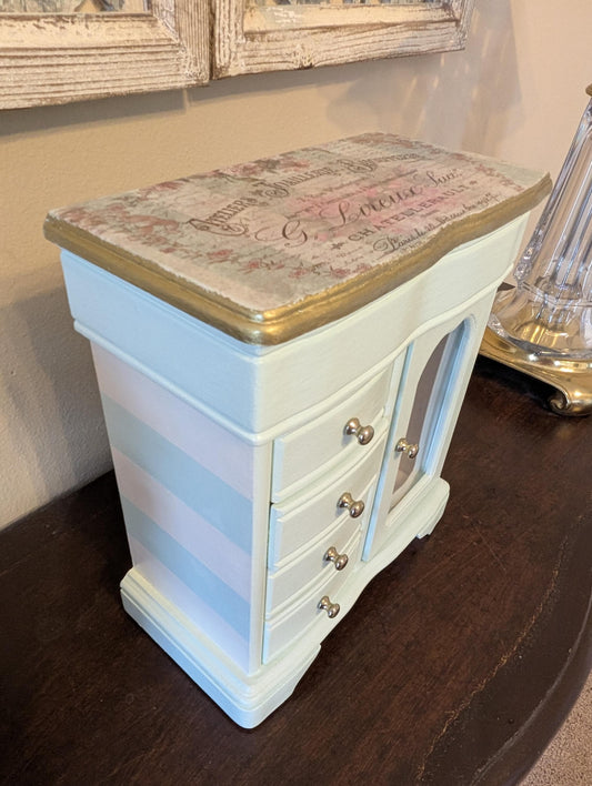 One of a Kind Vintage Hand Painted Tabletop Green White & Gold Jewelry Box